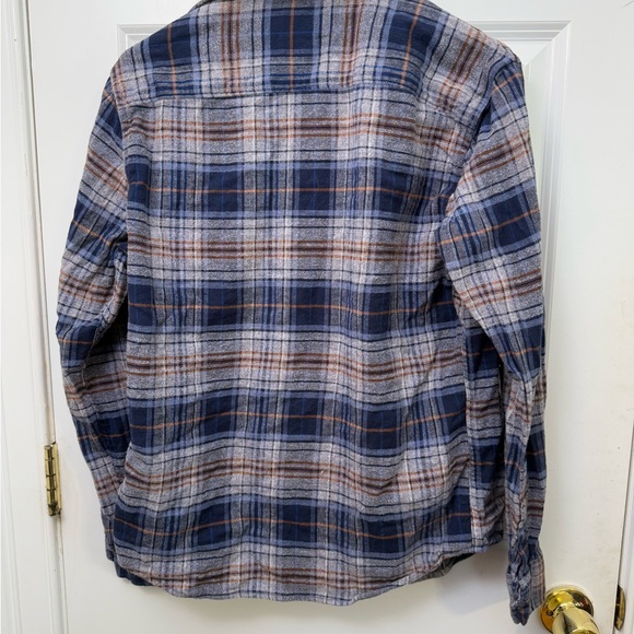 NWOT Apt. 9 Blue and Gray Plaid Women's flannel - Picture 4 of 4